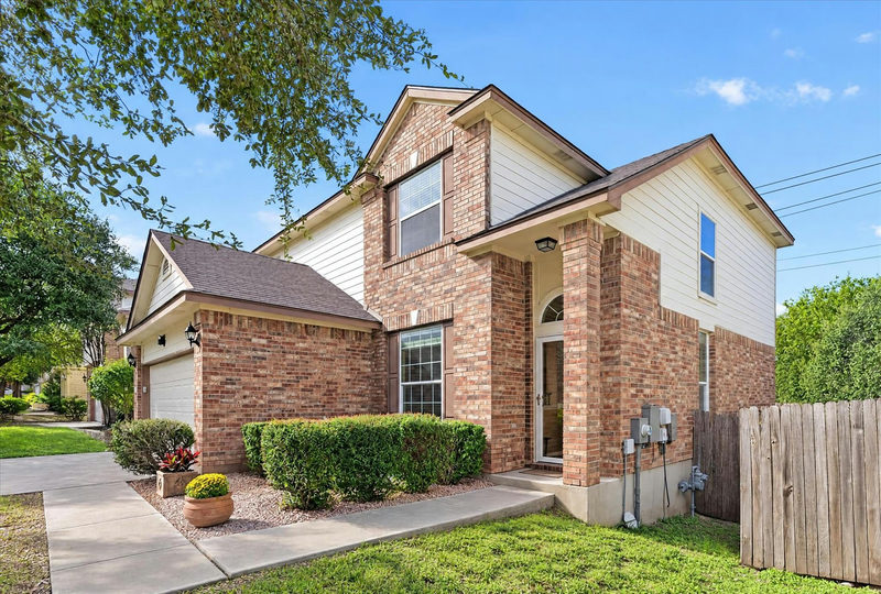 11212 Fletcher Hall Ln — exterior