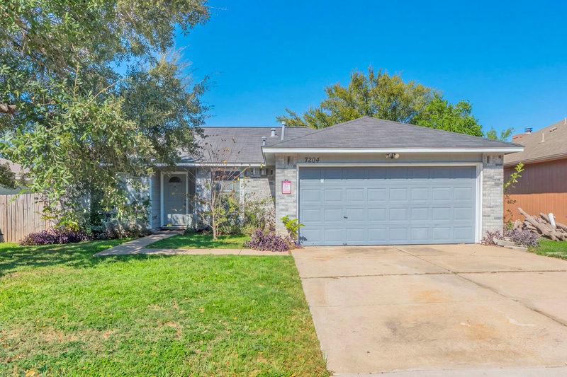 7204 Wardman Dr — exterior