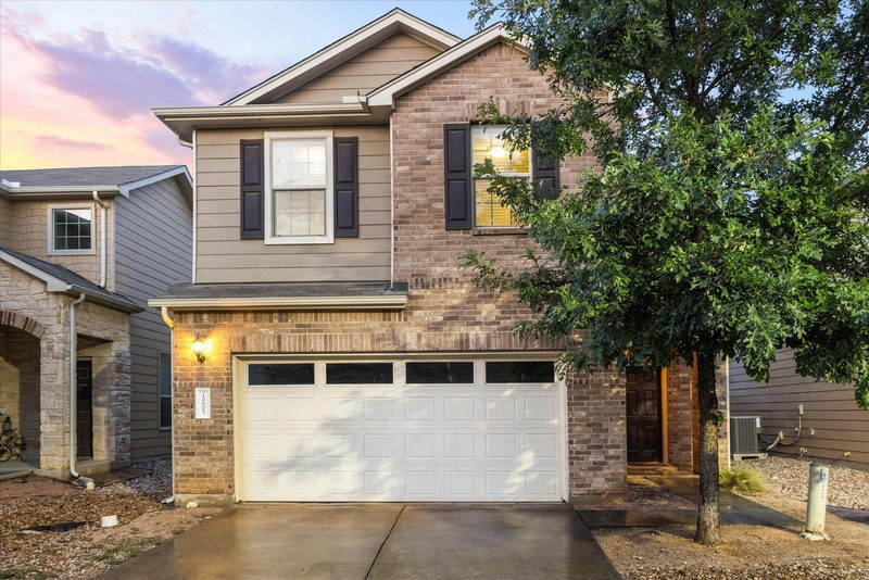 10605 Portico Ln — exterior