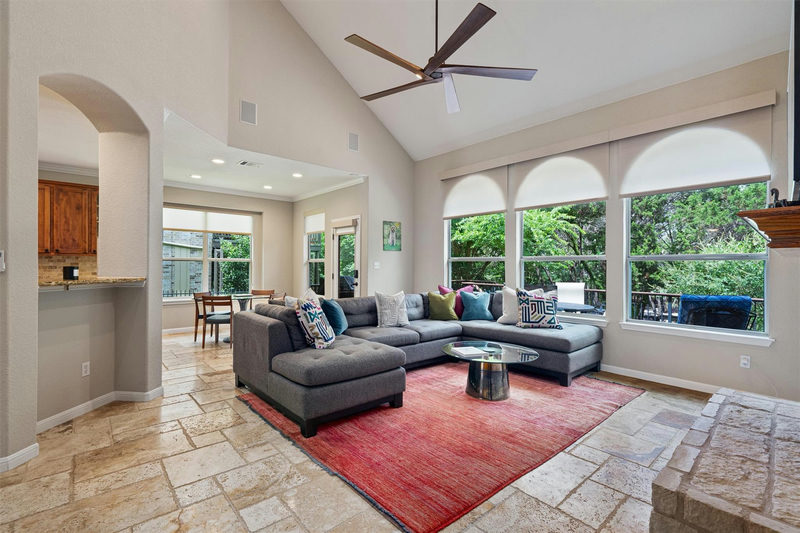 6906 Covered Bridge Dr — exterior
