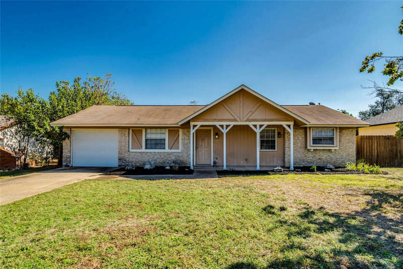 3203 White Post Rd — exterior