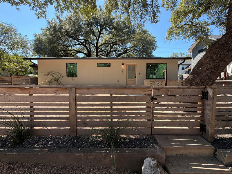 503 S Park Dr — exterior