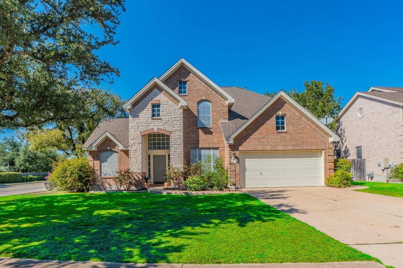 901 Savanna Ln — exterior