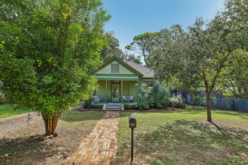 802 Short St — exterior