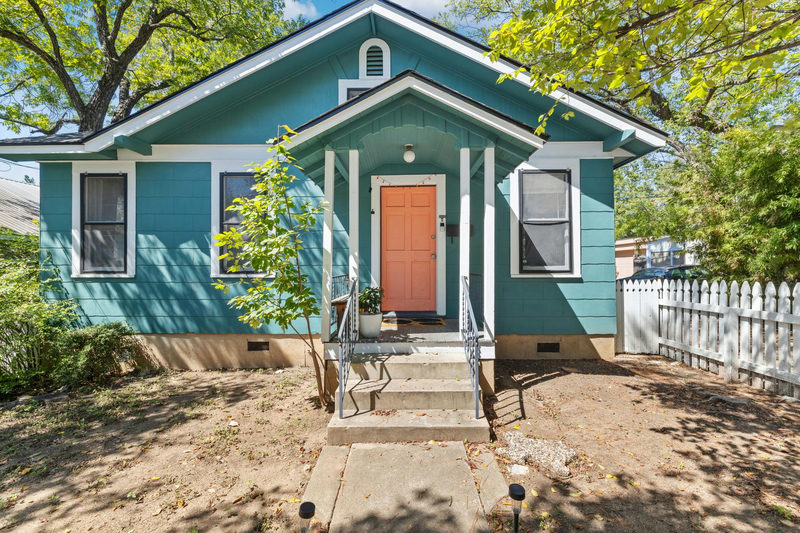 2910 Pearl St — exterior