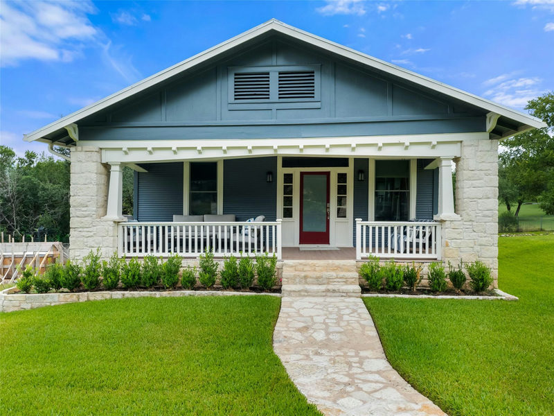 2703 De Soto Dr — exterior