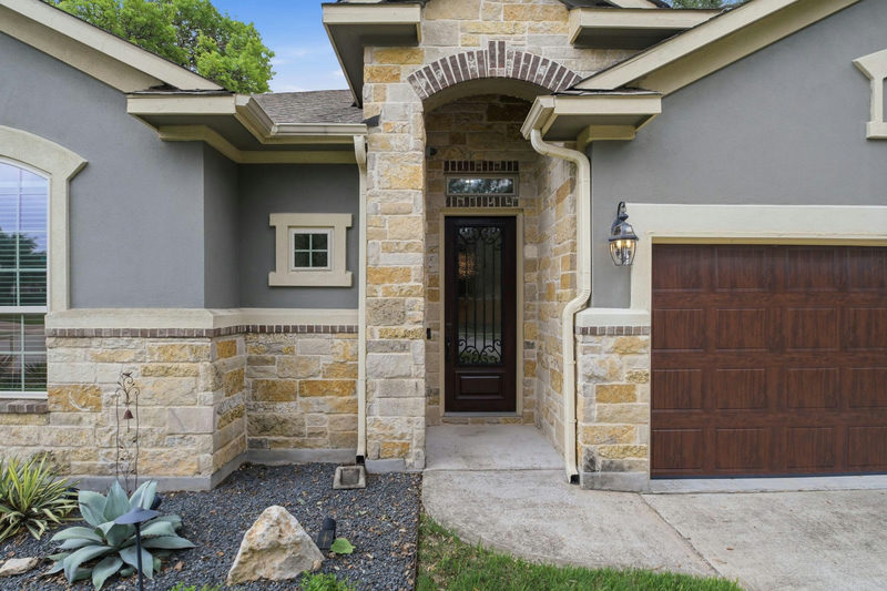 3901 Sansome Ln — exterior