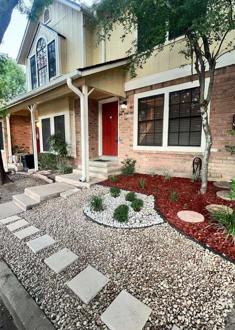 11901 Swearingen Dr #32 — exterior