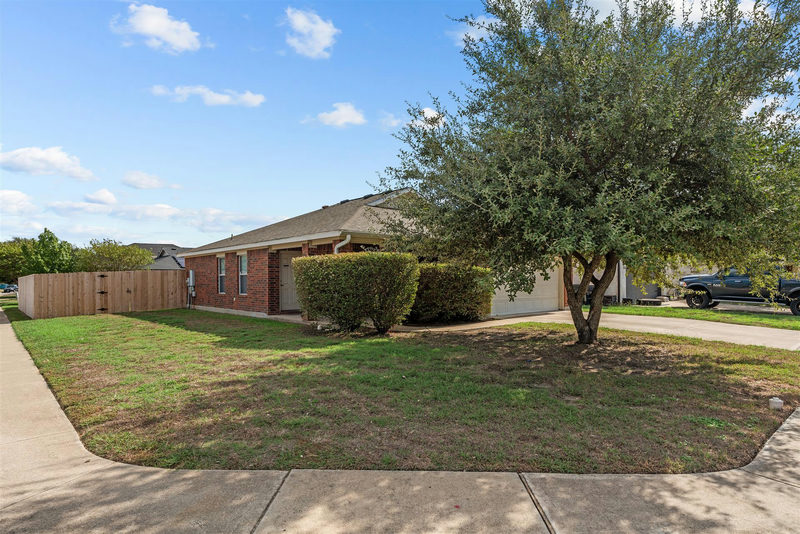 700 Morgan Dr — exterior