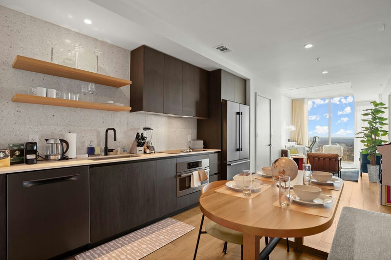 48 East Ave #2707