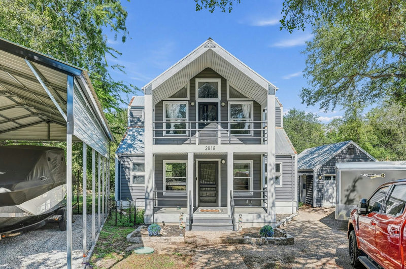 2818 Saratoga Dr — exterior