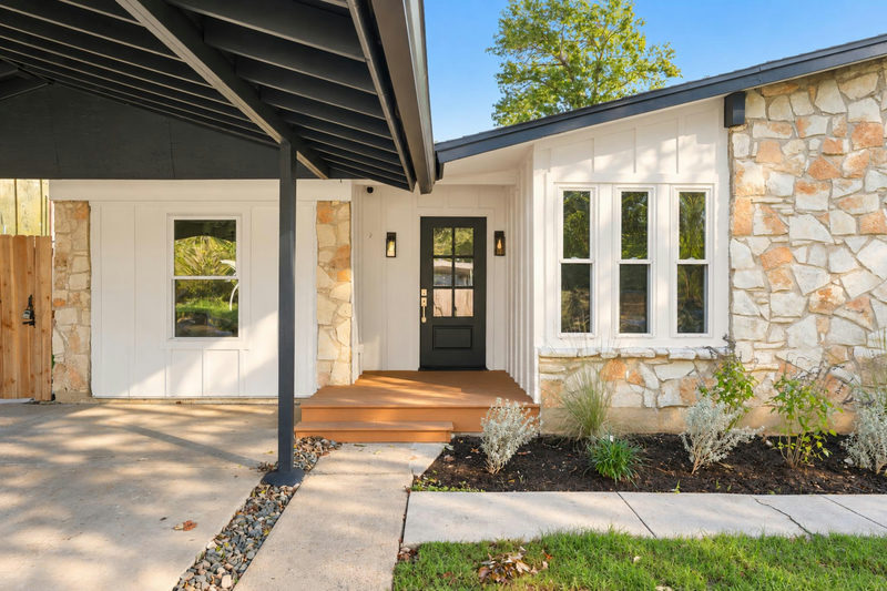 3308 Rockhurst Ln — exterior