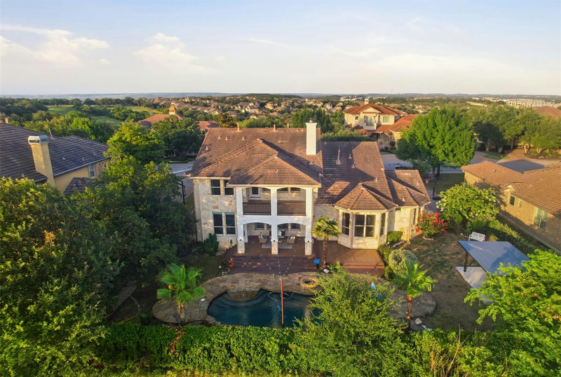 4100 Sugarloaf Dr — exterior