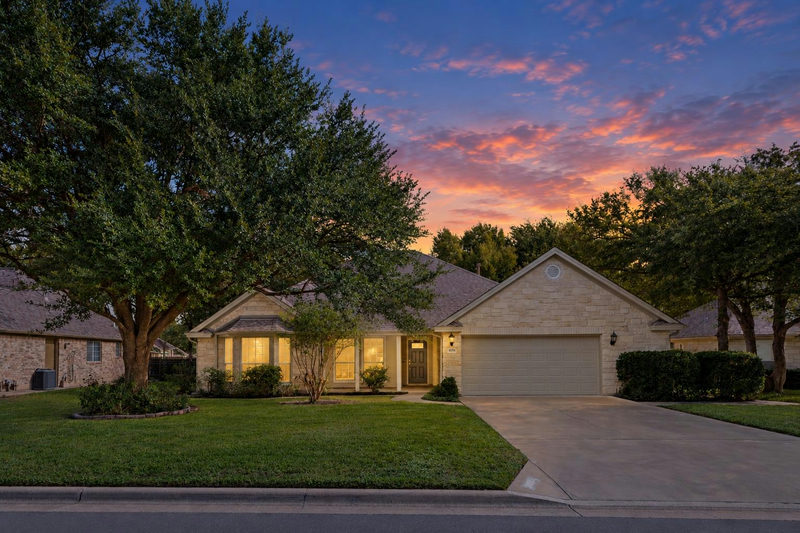 3005 Parker Dr — exterior