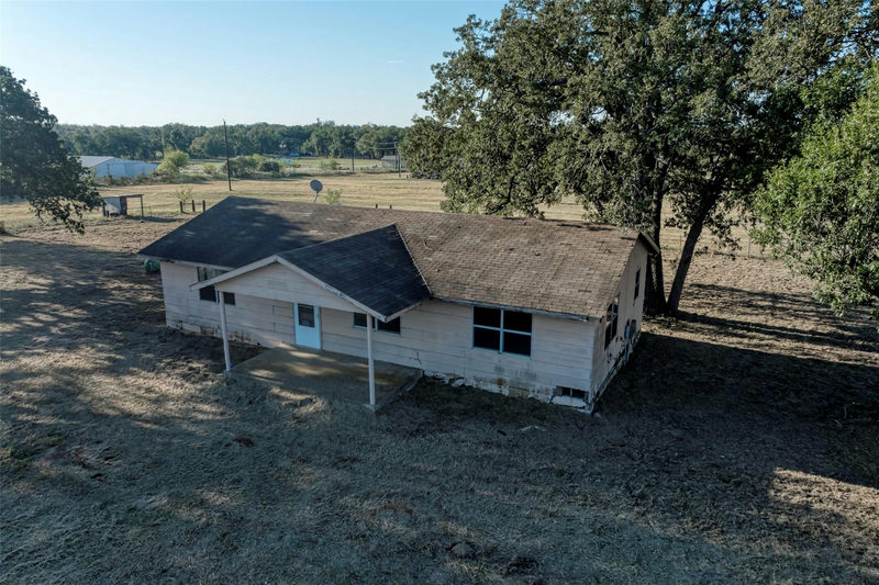 307 N County Line Rd — exterior