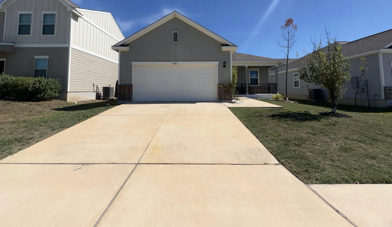 13013 Titanium St — exterior