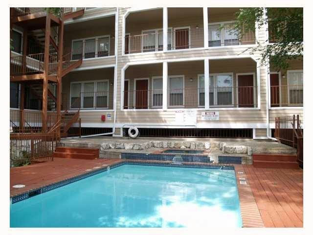 2901 San Jacinto Blvd #206 — exterior