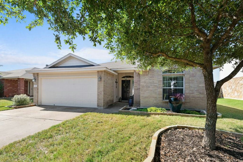 1006 Flanagan Dr — exterior