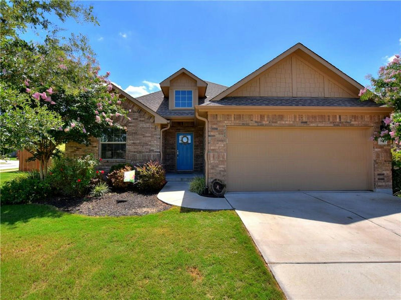 901 Coulee Dr — exterior